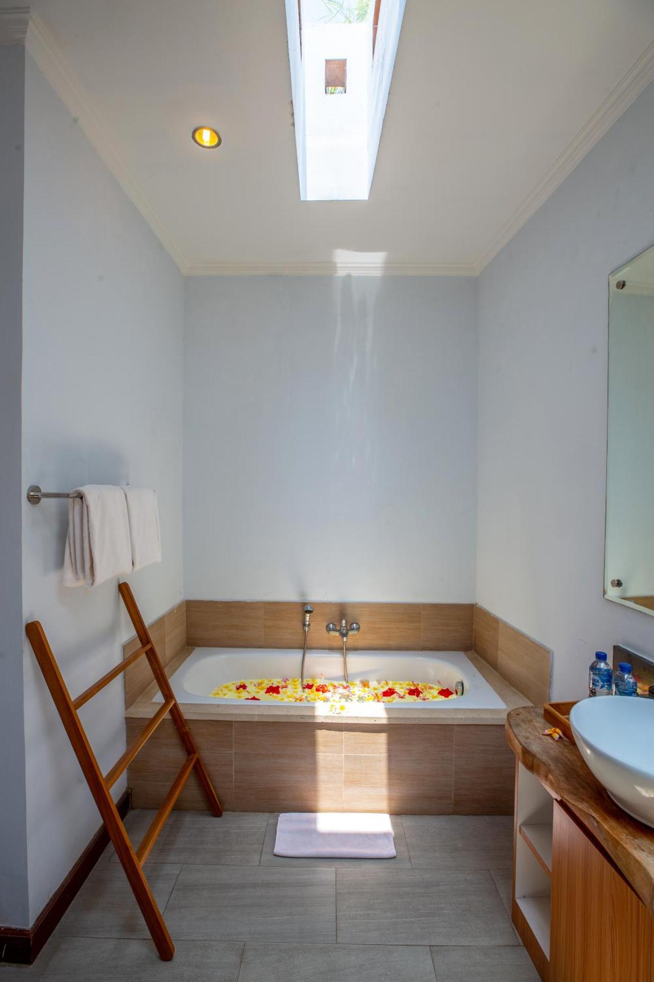 Kayu Suar Bali Luxury Villas & Spa Sanur Buitenkant foto